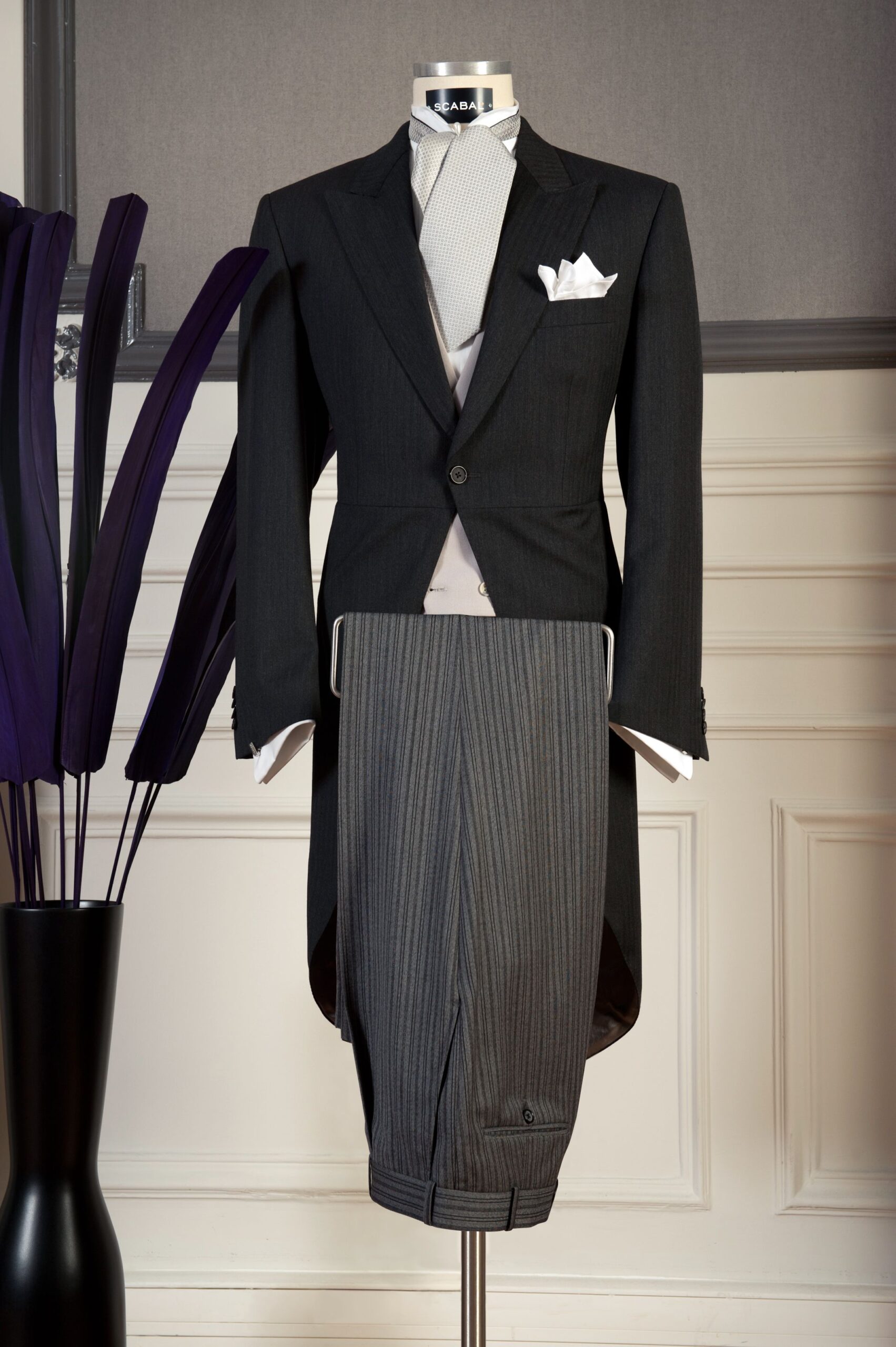 お父様モーニングMORNING-4L 大きいサイズ 父親 モーニングコート レンタル＆オーダー専門店 KIRK MENS FORMAL  フラグシップ東京・青山 紳士の礼服モーニング  一揃い ウール100%新品